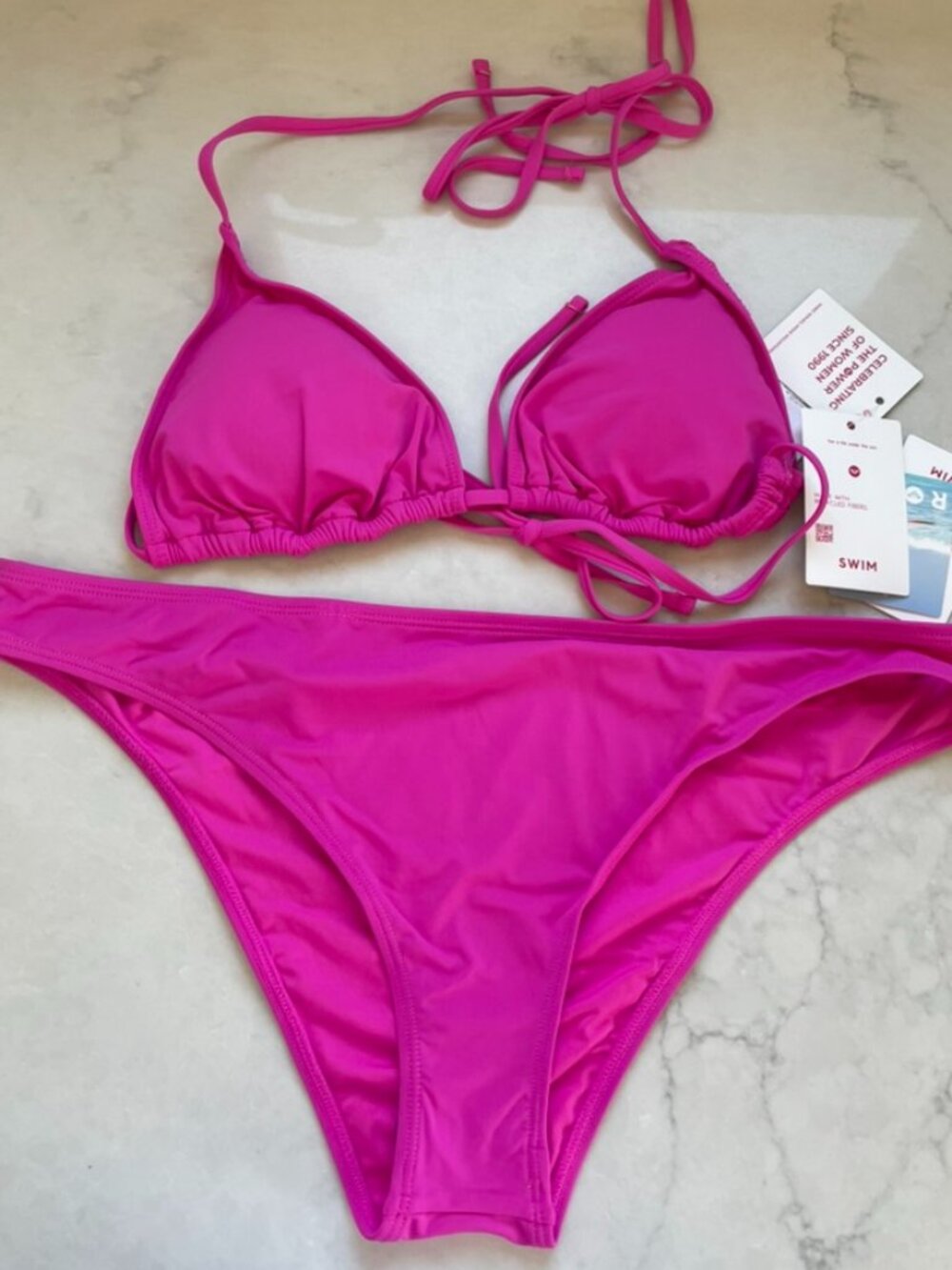 New! 🩷 Roxy Bikini👙 in Vibrant Fuchsia Pink Two-Piece NWT 🩷